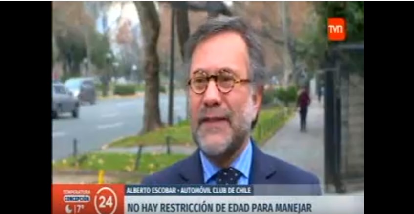 Discriminación a adultos mayores para emitir licencias de conducir en 24 horas