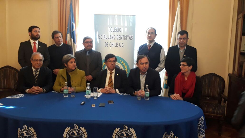 Egresados de Odontología de universidades estatales rendirán examen nacional