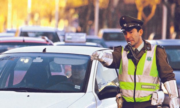 La Tercera: Autómovil Club evalúa alzas en número de infracciones por no cumplir restricción vehicular